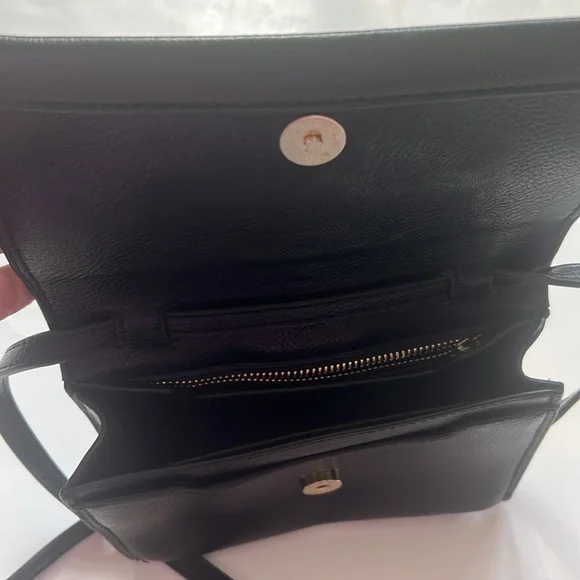 Sergio Feretti Zip Clutch Black Leather Crossbody Bag - Picture 6 of 6